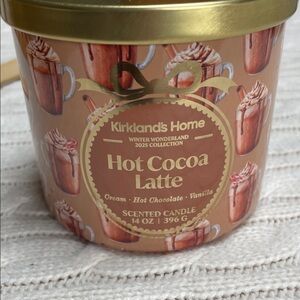 New Kirklands Hot Cocoa Latte Scented Candle w/Gold Lid 3 wick 14 oz 25 hr burn